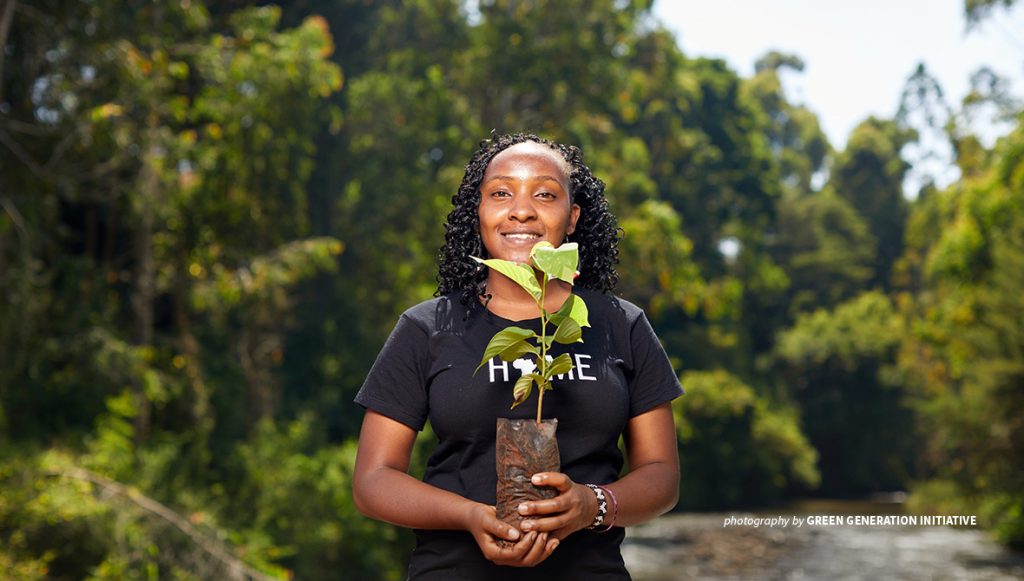 LizWathuti_ClimateActivist_MkapaPhotographyAwardsJudge_AWF